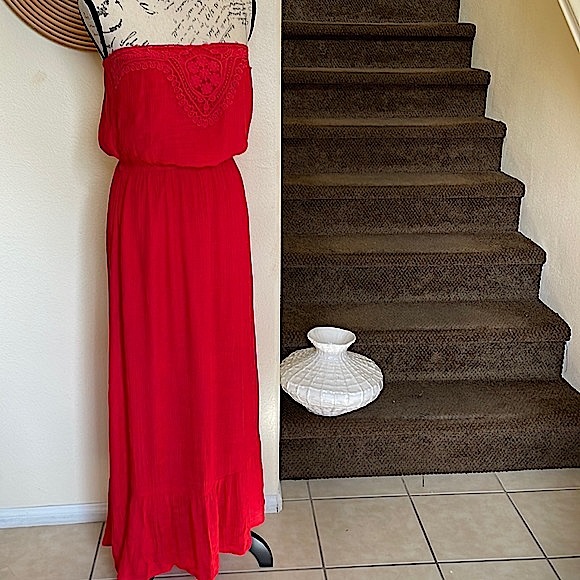 Halo Strapless Embroidered Dress - Picture 3 of 12